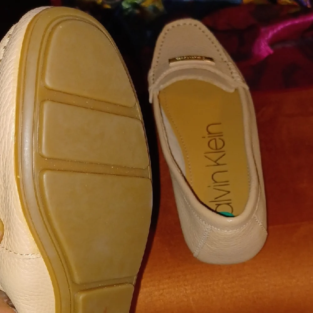 Calvin Klein Beige Loafers for Women - Picture 2 of 6